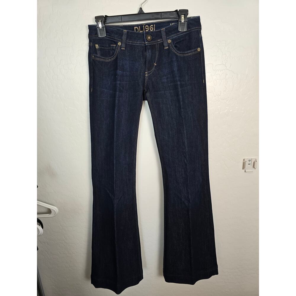 DL1961 Jeans 4 Way 360 Stretch Comfort Melissa size 26 wide leg